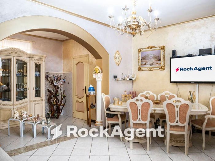 Casa trilocale in vendita in Via Molino D'Agogna, Centro, Galliavola