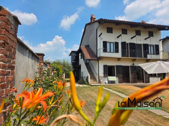 Casa con 6 locali in vendita in Via Michele Chiesa, Centro, San Giorgio Canavese