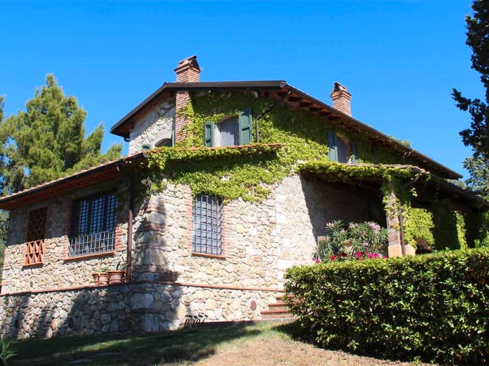 Casa con 6 locali in vendita in Castellina Marittima