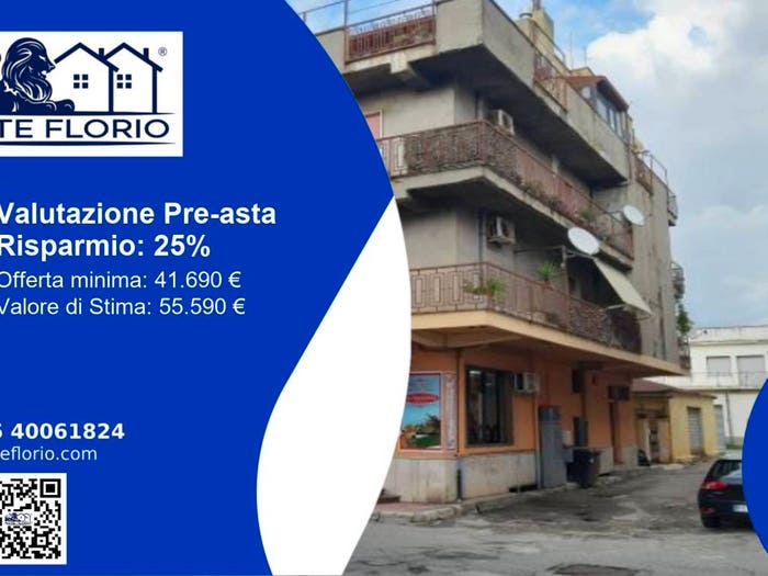 Appartamento trilocale in vendita in Via Giuseppe Lomoro, Gioia Tauro