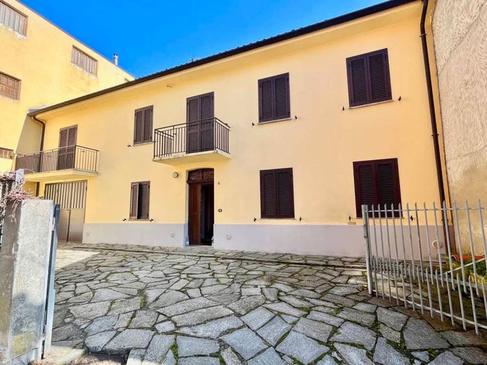 Casa con 6 locali in vendita in Via Giuseppe Mazzini No Number, Rocchetta Palafea