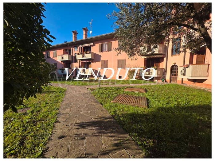 Appartamento quadrilocale in vendita in Via della Fornace, Centro, Pessano con Bornago