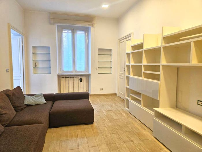 Appartamento quadrilocale in vendita in Via Asilo Davide e Delfina Garbarino, Dinegro, Genova