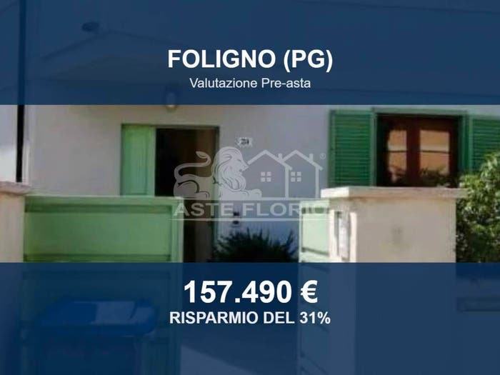Casa con 6 locali in vendita in Via A Mancinelli A, Via Piave, Foligno