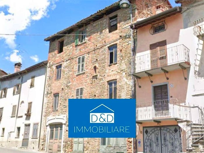 Casa quadrilocale in vendita in Via Calderoni, Centro, Lerma