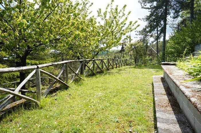 Casa con 6 locali in vendita in Ascoli Piceno