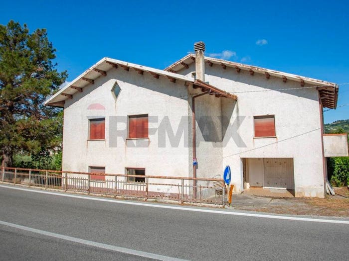 Casa con 5 locali in vendita in Via Val Di Foro, Val Di Foro, Casacanditella