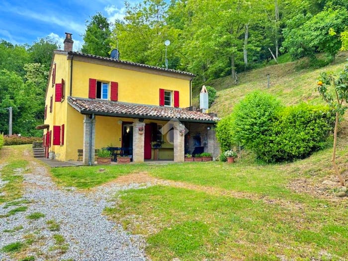 Casa con 6 locali in vendita in Via PROVINCIALE, Montefiore Conca