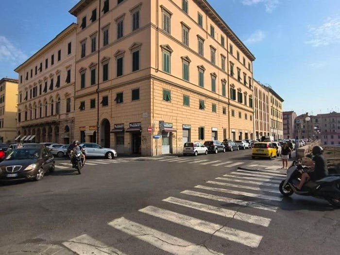 Appartamento con 5 locali in vendita in Via Cosimo del Fante, Via Grande Piazza della Repubblica, Livorno