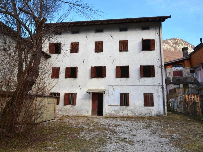 Casa con 5 locali in vendita in Via Pian di Brusa, Centro, Claut