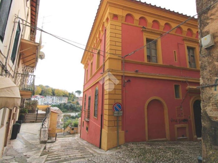 Appartamento con 6 locali in vendita in Via Cairoli, Centro, Poggio Mirteto