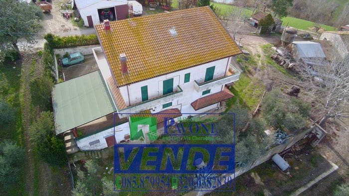 Casa con 6 locali in vendita in Contrada Colle Saracco, Atri
