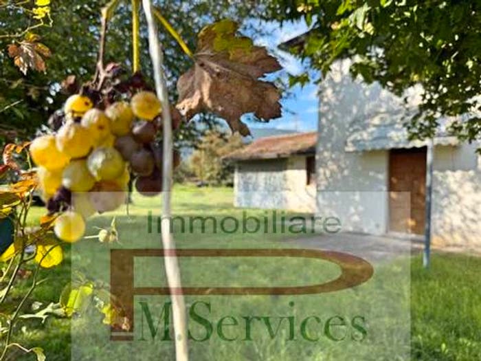 Casa con 6 locali in vendita in Contrada Limate Di Sopra, Castro dei Volsci