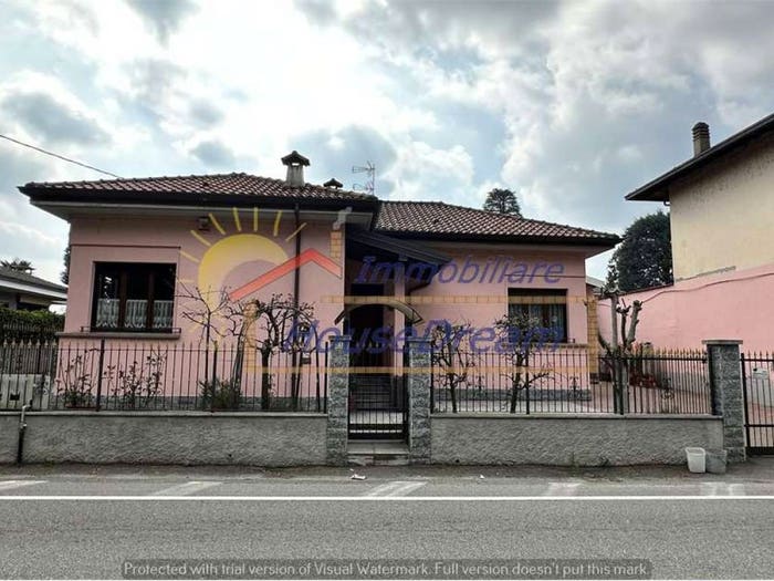 Casa con 6 locali in vendita in Centro, Castelletto Sopra Ticino
