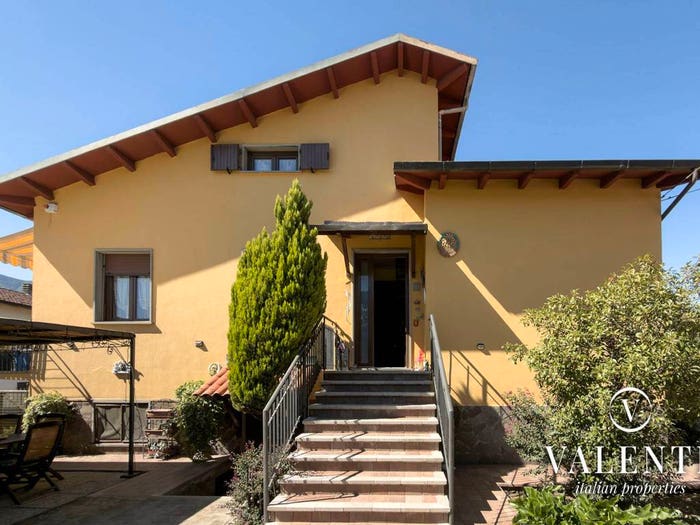 Casa con 6 locali in vendita in Via Beato Ercolano, Centro, Pieve Fosciana