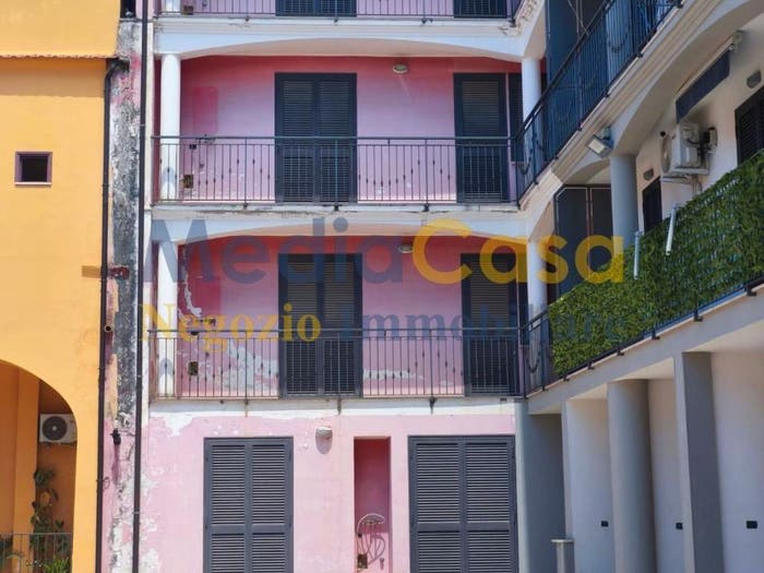 Appartamento trilocale in vendita in Via Campania, Marcianise