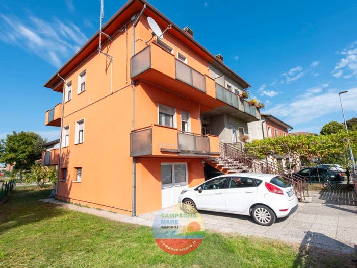 Casa con 6 locali in vendita in Via Novembre, Centro, Codigoro
