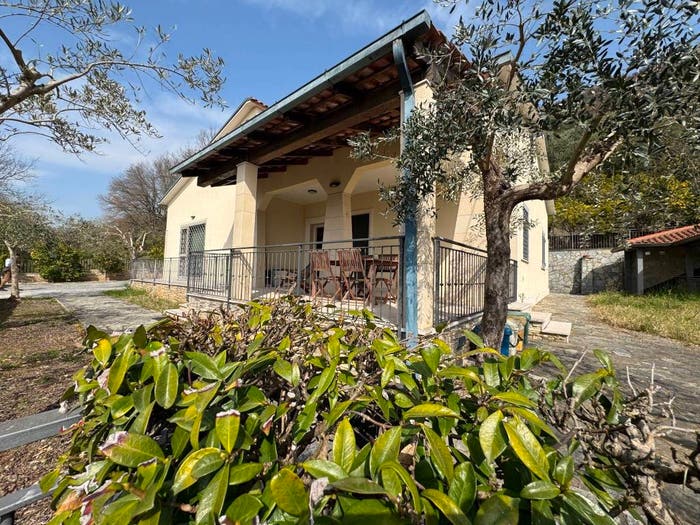 Casa quadrilocale in vendita in Via Cavallara, Cavallara, Castrocielo