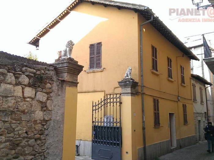 Casa con 6 locali in vendita in Ascoli Piceno