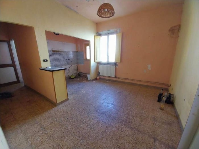 Casa con 5 locali in vendita in Latignano, Cascina