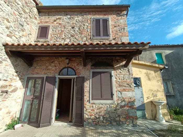 Casa con 6 locali in vendita in Via del Corso, Campagnatico