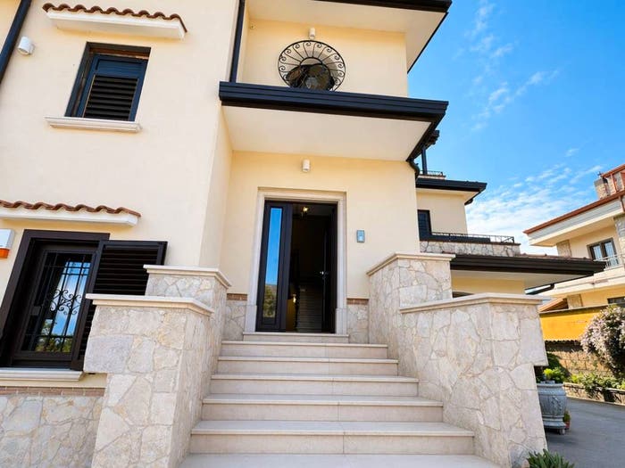 Casa con 6 locali in vendita in Centro, Monteforte Irpino