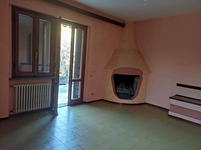 Casa con 5 locali in vendita in Piazza Giuseppe Giusti, Centro, Monsummano Terme