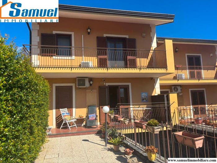 Casa con 6 locali in vendita in Via Ungaretti Interno, Centro, Giarre