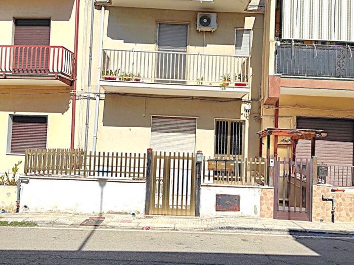 Appartamento trilocale in affitto in Via Grottaglie, Montemesola
