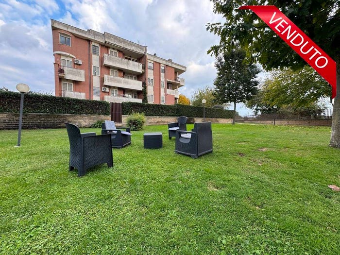 Appartamento quadrilocale in vendita in Largo Christian Doppler, Castel di Leva, Roma
