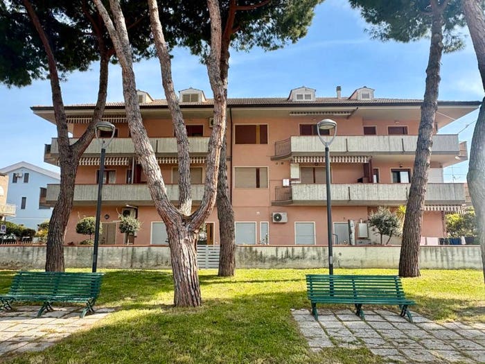 Casa quadrilocale in vendita in Via Ischia, Centro, Giulianova