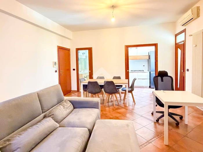 Appartamento trilocale in vendita in Via Cosenza, Martini Insubria, Milano