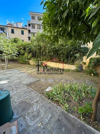 Appartamento con 6 locali in vendita in Via della Mattonaia, D'Azeglio, Firenze