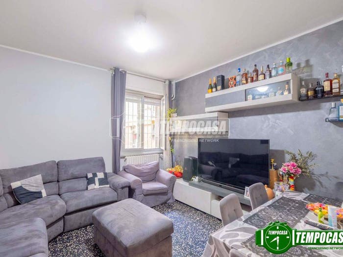Appartamento trilocale in vendita in Via osteno, San Carlo, Milano