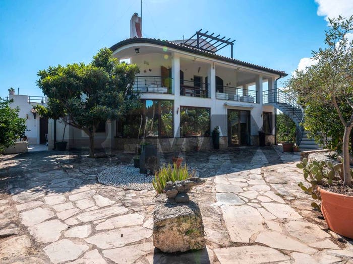 Casa con 6 locali in vendita in strada torre milocca, Isola, Siracusa
