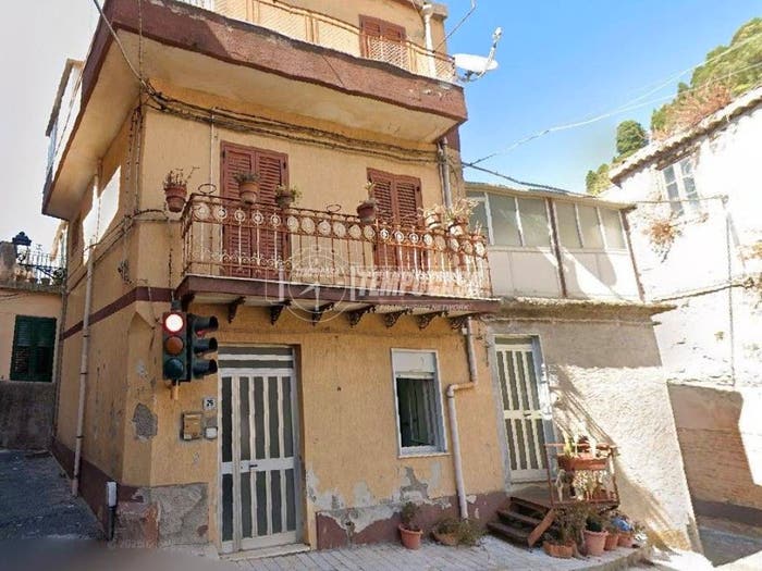 Appartamento con 6 locali in vendita in Via Guglielmo Marconi, Centro, Monforte San Giorgio