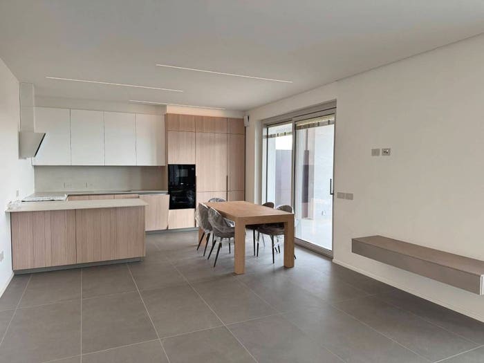 Appartamento trilocale in vendita in Via Belvedere, Centro, Padenghe sul Garda