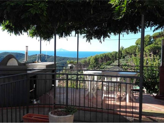 Appartamento trilocale in vendita in VIA CRISTOFANI, Marina Di Campo, Campo nell'Elba