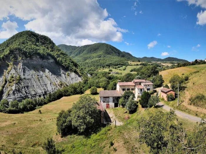 Casa con 6 locali in vendita in Via Corgnolo, Castel d'Aiano
