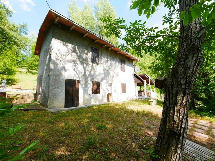 Casa quadrilocale in vendita in Via Ronchi, Polinago