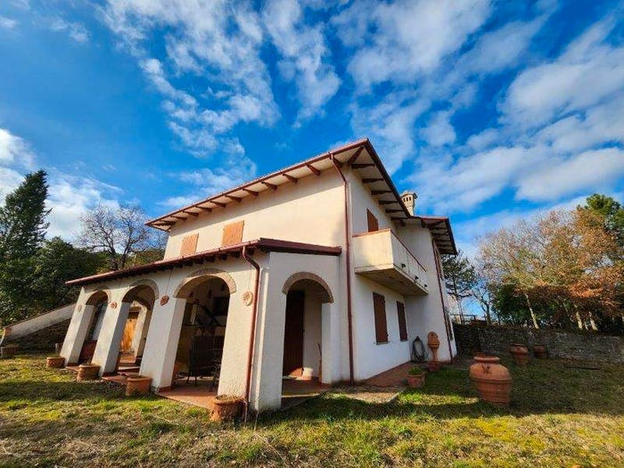 Casa con 6 locali in vendita in Località Piazzone, Monte San Savino
