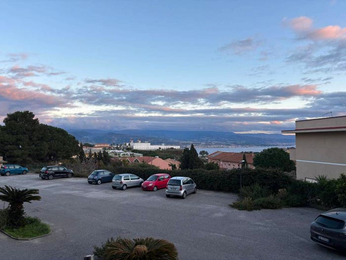 Appartamento quadrilocale in vendita in Via Gaetano Micale, Faro Superiore Sperone, Messina