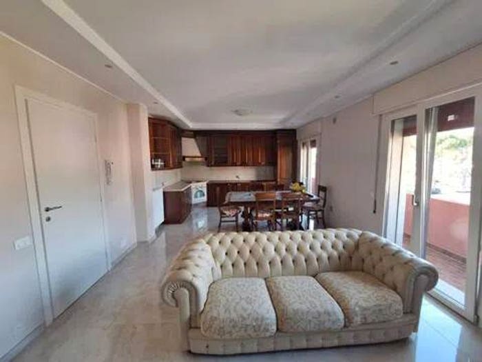 Appartamento trilocale in vendita in Via Giovanni Xxiii A, Centro, Pederobba