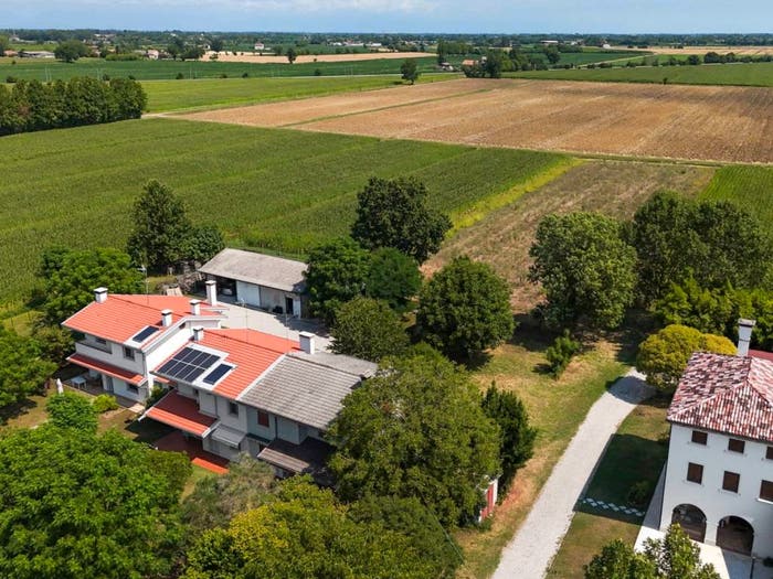 Casa con 6 locali in vendita in Via Principe, Roncade