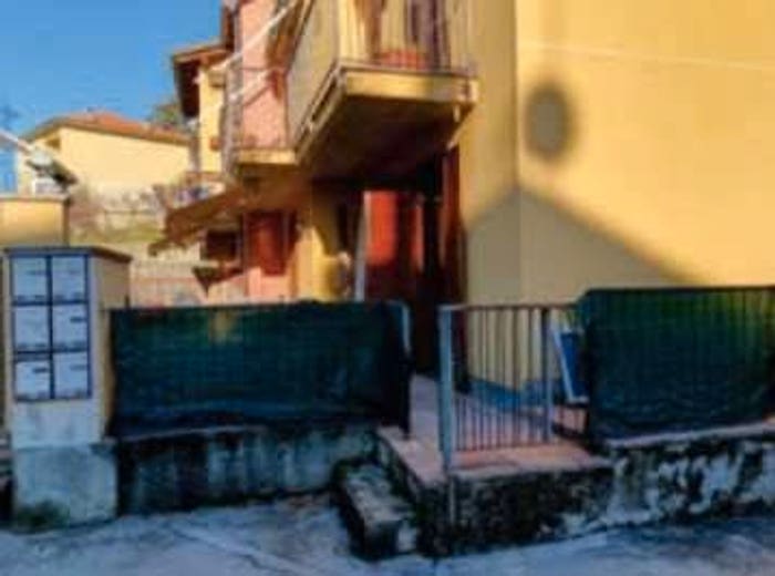 Appartamento trilocale in vendita in Via Prestino, Prestino, Como