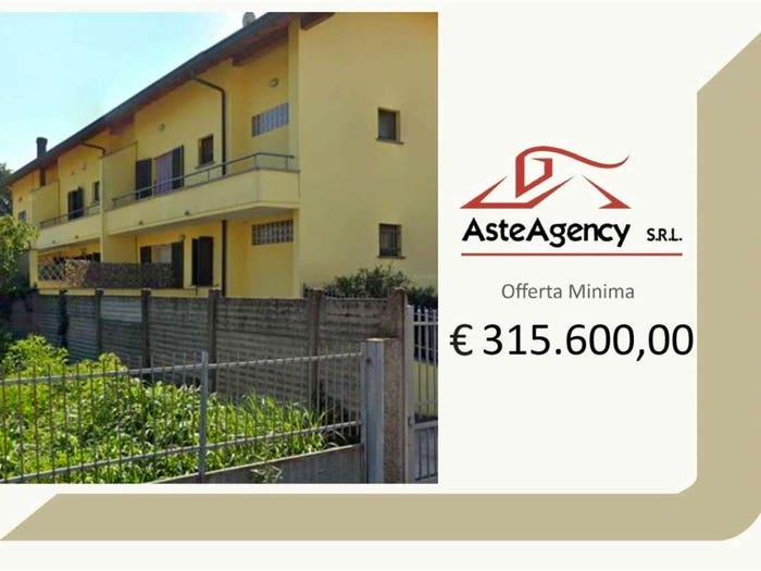 Casa con 5 locali in vendita in Via XI Febbraio, Centro, Arluno