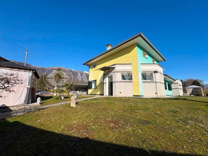 Casa quadrilocale in vendita in Via Bares, Aviano Castello, Aviano