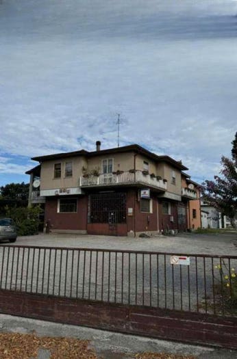 Casa con 6 locali in vendita in Viale Dell'artigianato, Pontemaodino, Codigoro