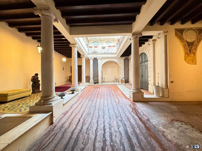 Casa con 6 locali in vendita in Vicolo Rizzardo, Loggia Garibaldi, Brescia