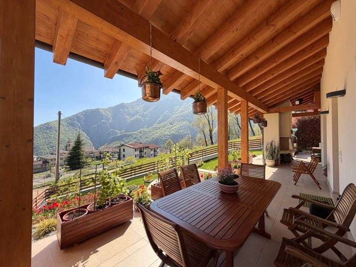 Casa con 6 locali in vendita in Chiesa, Centro, Crespadoro